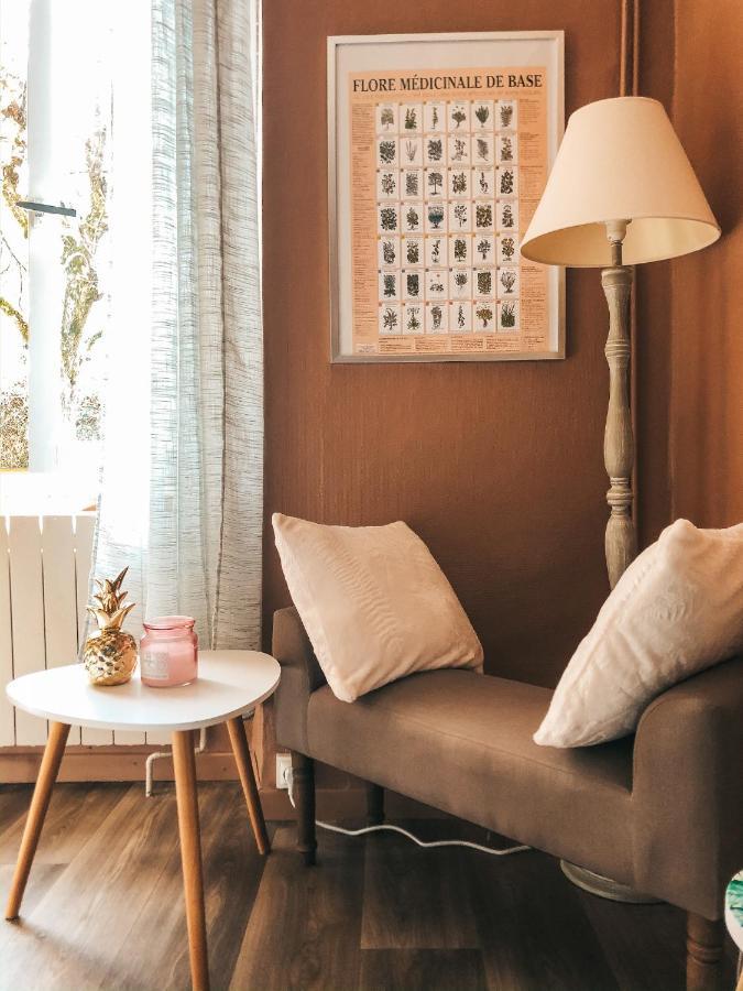 Salle De Bain Partagee * Cognac
